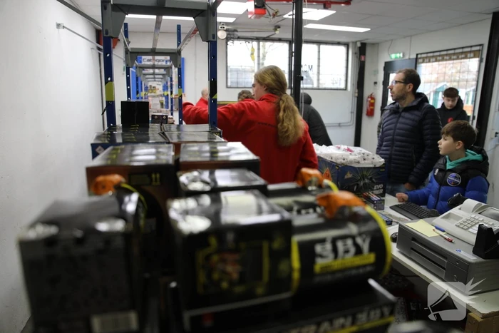 Laatste verkoopdag vuurwerk trekt veel bezoekers