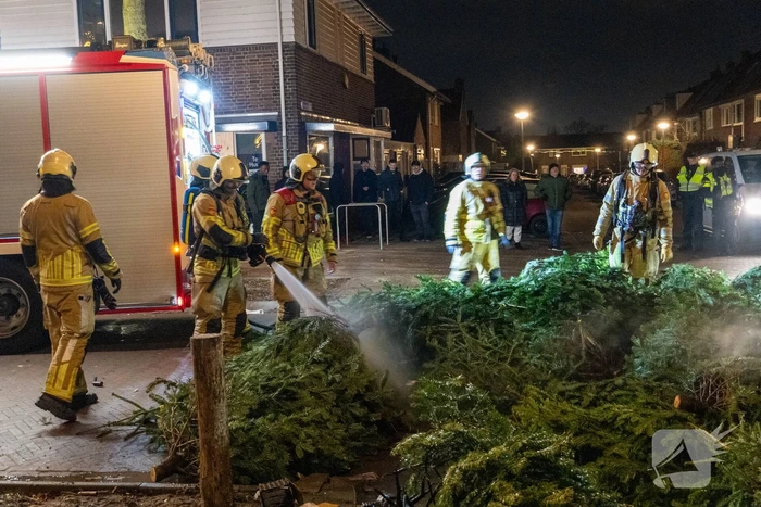Buitenbrand en onrust rond nieuwjaarsviering