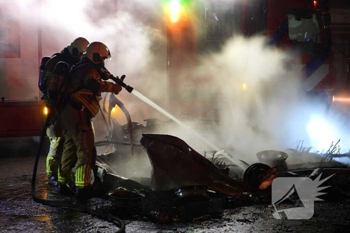 Mobiele eenheid ingezet bij afvalbrand