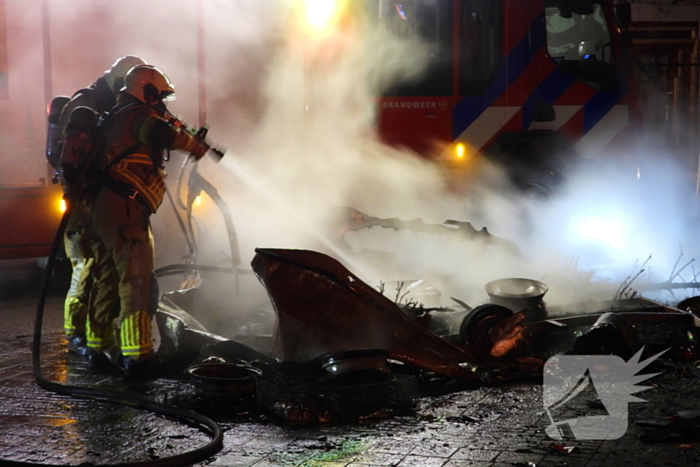 Mobiele eenheid ingezet bij afvalbrand