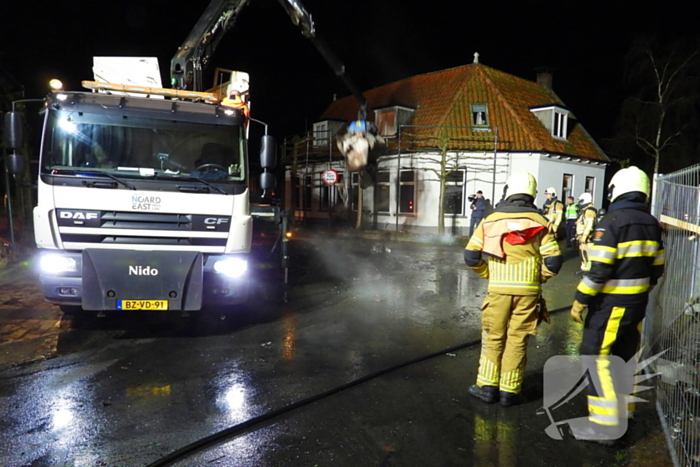 Mobiele eenheid ingezet bij afvalbrand