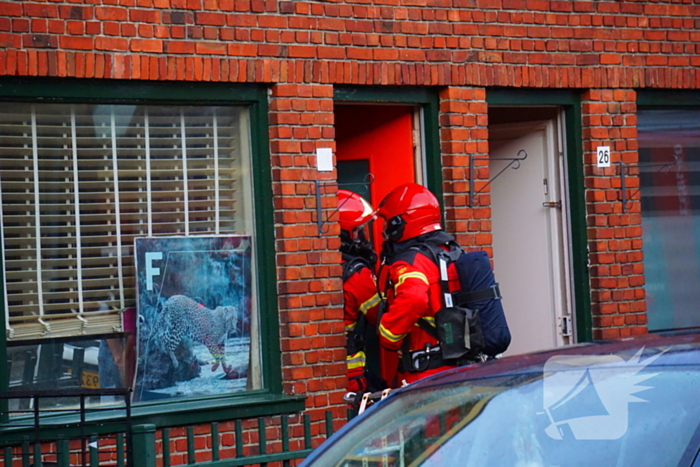 Bewoner trekt gasleiding los en sticht brand