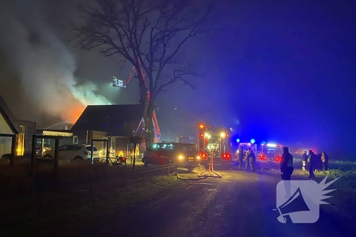 Brandweer groots ingezet voor woningbrand