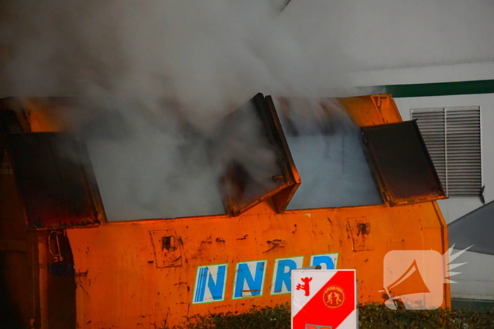 Brand in container snel geblust