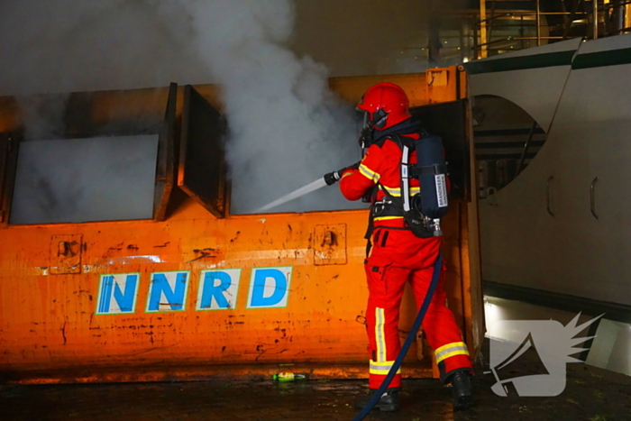 Brand in container snel geblust