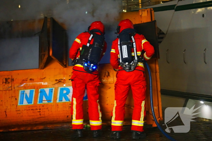 Brand in container snel geblust