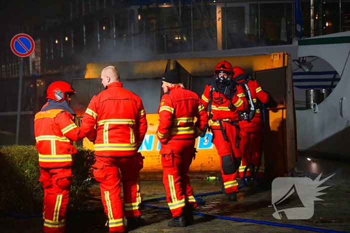 Brand in container snel geblust
