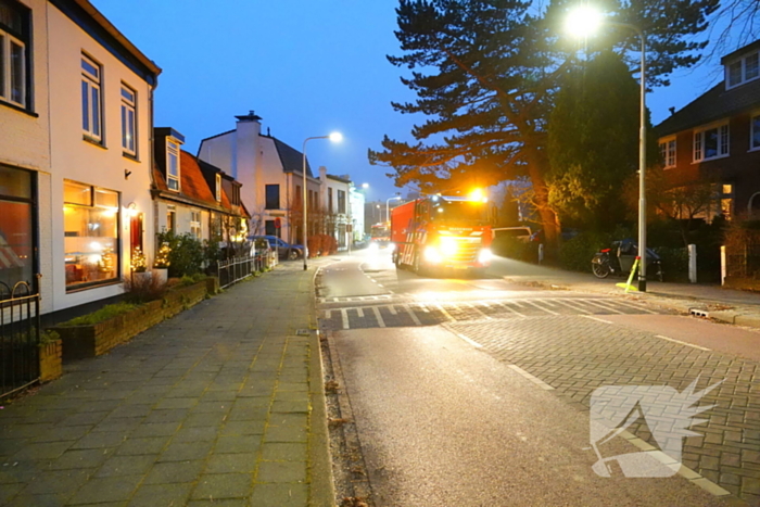 Woningbrand laait opnieuw op