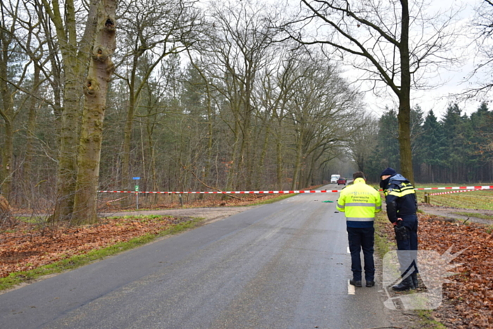 Voetganger (82) overlijdt na ongeval met auto