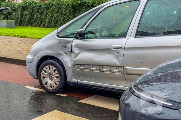 Auto's lopen fikse schade op bij ongeval