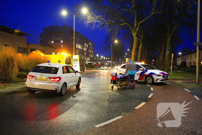 Fietser gewond bij botsing met auto