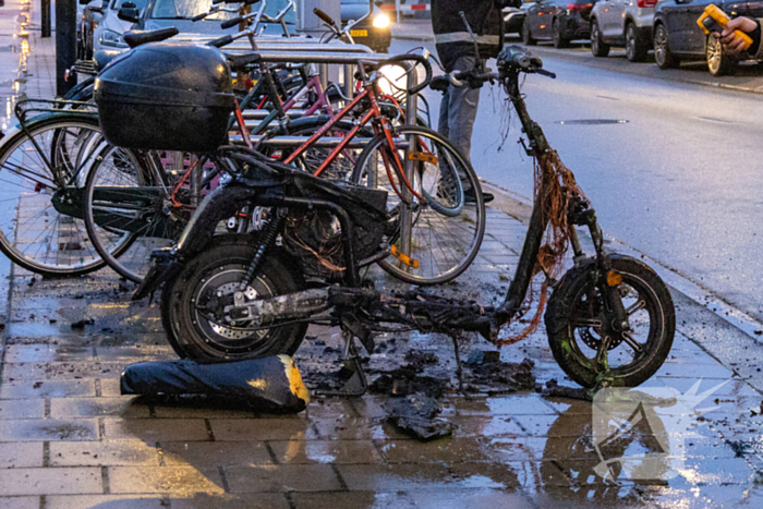 Brommer gaat in vlammen op