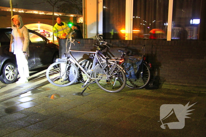 Automobilist ziet fietsers over het hoofd