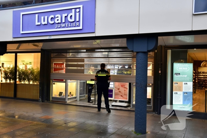 Verdachten gevlucht na overval op juwelier