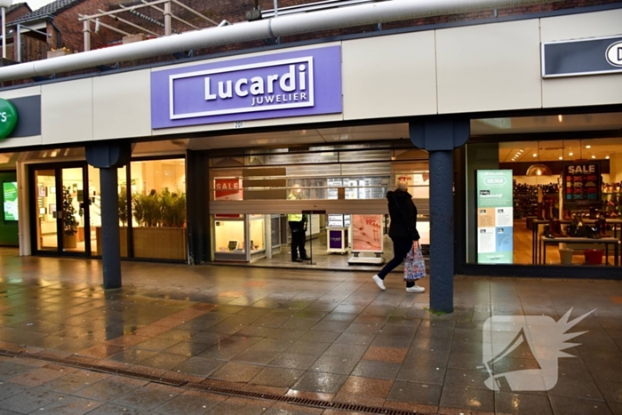 Verdachten gevlucht na overval op juwelier