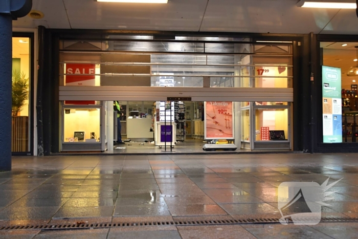 Verdachten gevlucht na overval op juwelier