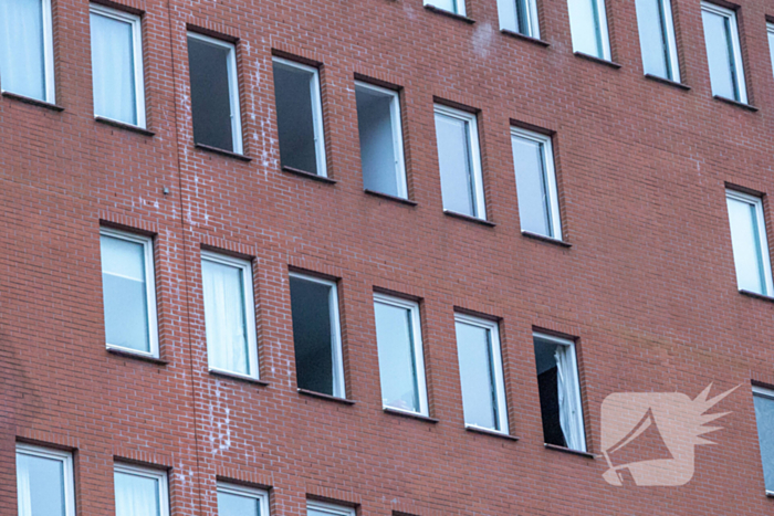 Meerdere woningen ontruimd bij grote brand