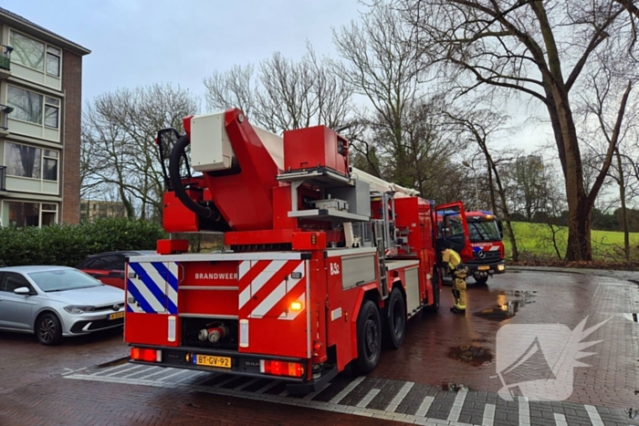Balkon zwartgeblakerd na brand bij conflict