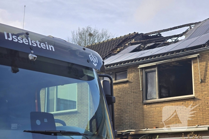 Brandweer assisteert bij forensisch onderzoek naar grote brand