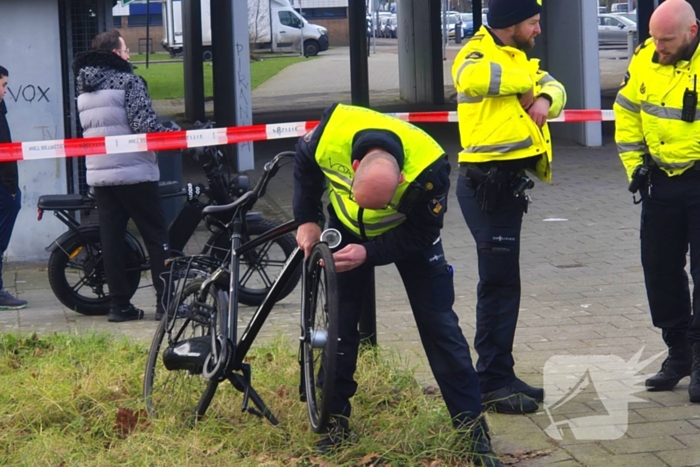Fietser zwaargewond bij aanrijding met personenauto