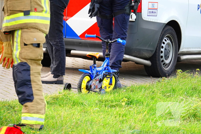 Groot alarm vanwege kinderfiets langs waterkant