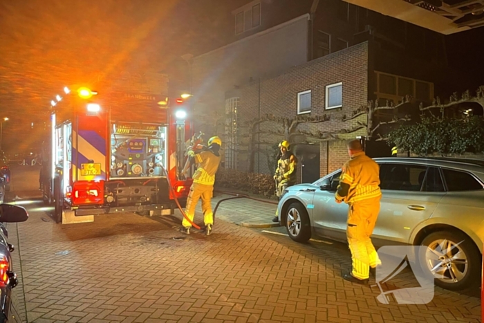 Brand in garage van woning
