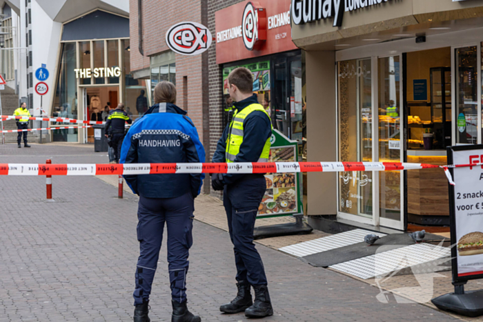Twee aanhoudingen na overval op winkel