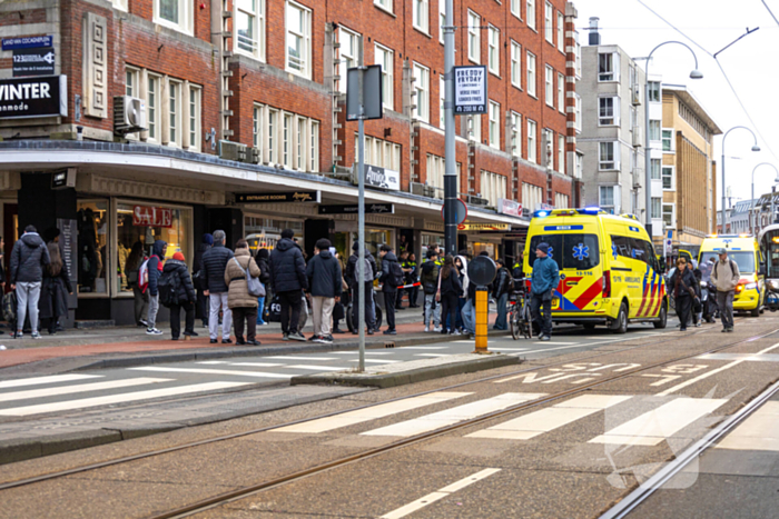 Gewonde bij steekpartij, politie doet onderzoek