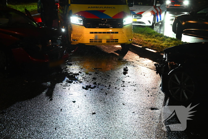 Gewonde bij frontale aanrijding