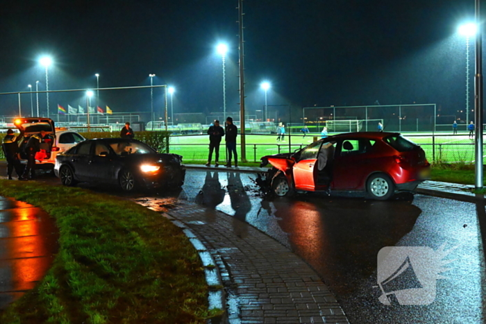 Gewonde bij frontale aanrijding