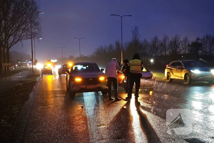 Drie voertuigen betrokken bij kop-staartbotsing