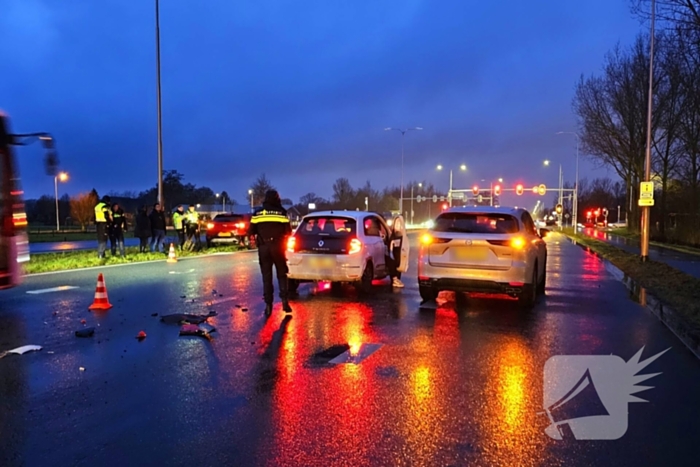 Drie voertuigen betrokken bij kop-staartbotsing