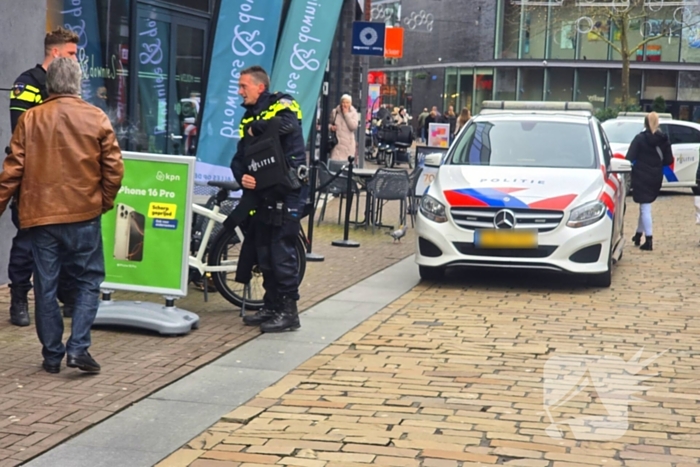 Politie houdt verdachte aan voor poging overval op telefoonwinkel