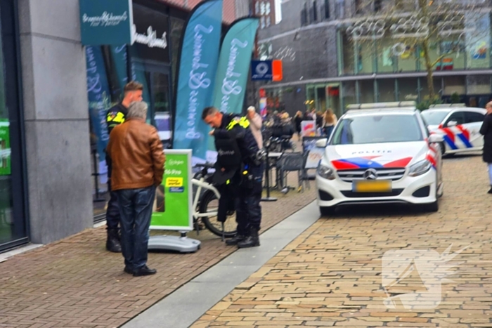 Politie houdt verdachte aan voor poging overval op telefoonwinkel