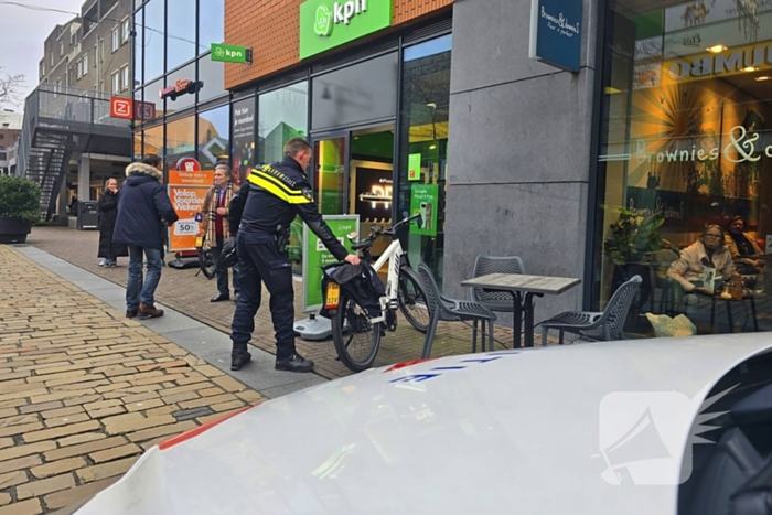 Politie houdt verdachte aan voor poging overval op telefoonwinkel