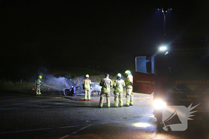 Personenauto verwoest door brand