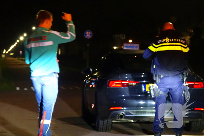 Beschonken bestuurder botst op ambulance