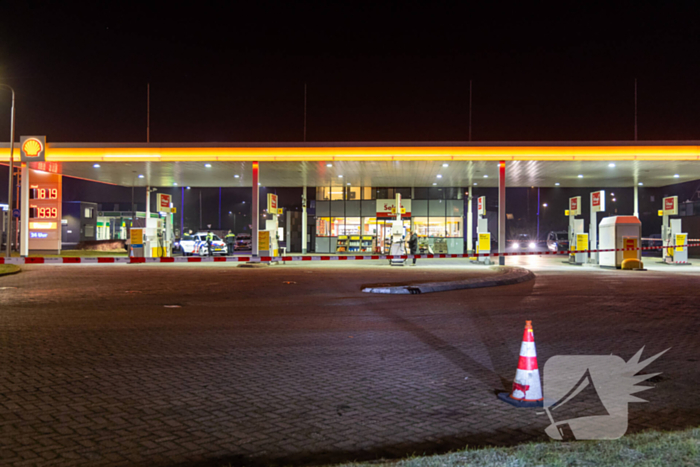 Politie doet onderzoek naar overval op tankstation