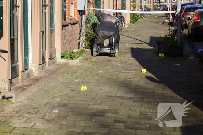 Onderzoek naar aantreffen overleden persoon, verdachte aangehouden