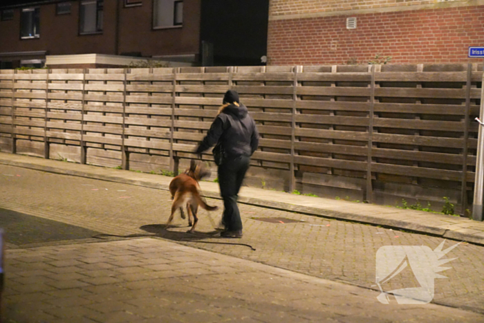 Steekincident op straat, meerdere personen meegenomen naar politiebureau