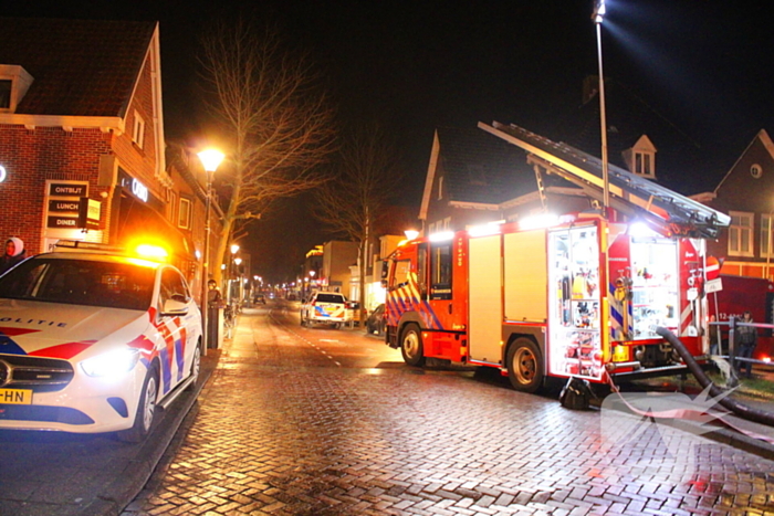 Veel rook bij brand in woning