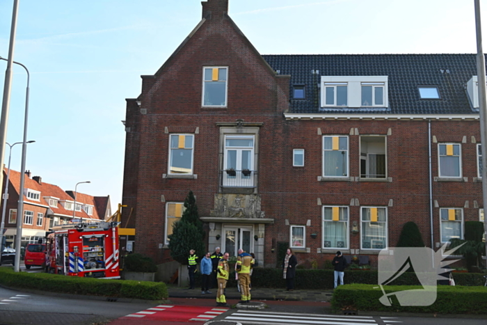 Meerdere brandweerwagens ingezet voor woningbrand