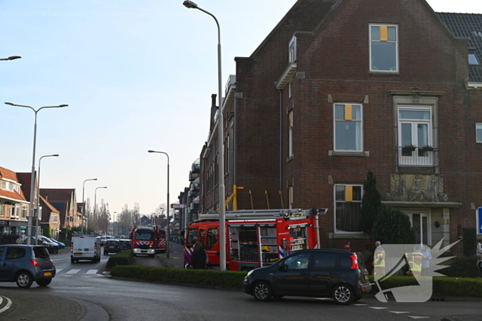Meerdere brandweerwagens ingezet voor woningbrand