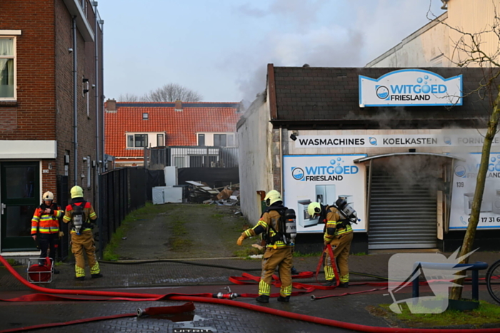 Flinke rookontwikkeling bij brand in winkel