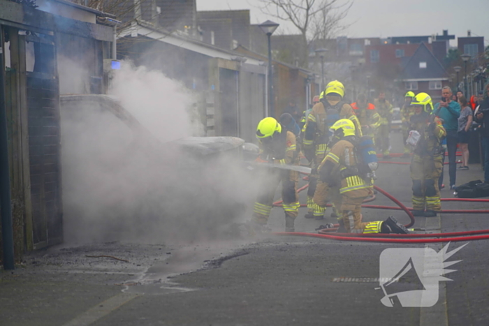 Veel schade door brand in bestelbus