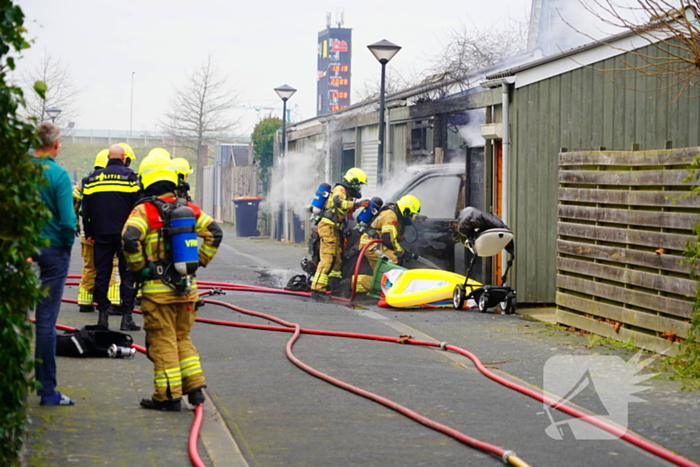 Veel schade door brand in bestelbus