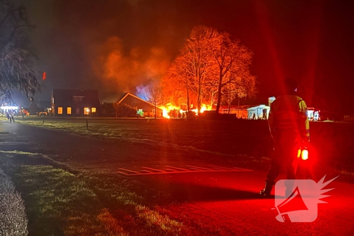 Brandweer ingezet voor grote brand in een schuur