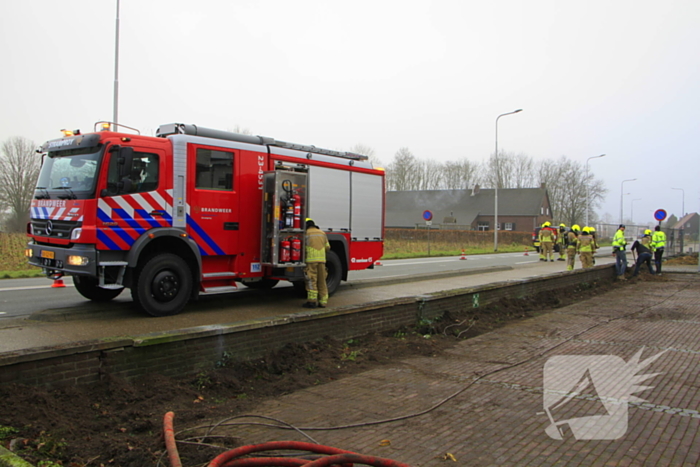 Gasleiding geraakt bij graafwerkzaamheden, fietspad afgesloten