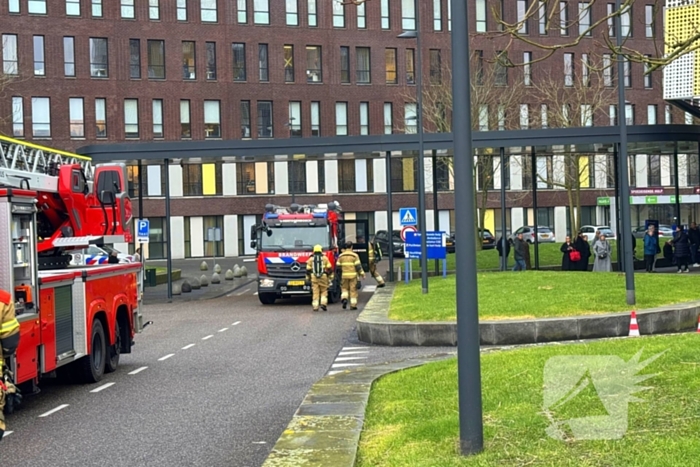 Rokende auto in parkeergarage Jeroen Bosch Ziekenhuis