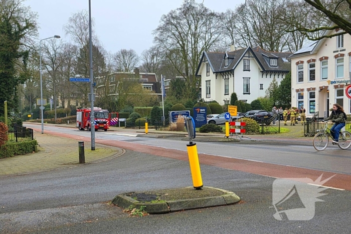 Brandweer onderzoekt koolmonoxidelek, een persoon naar ziekenhuis